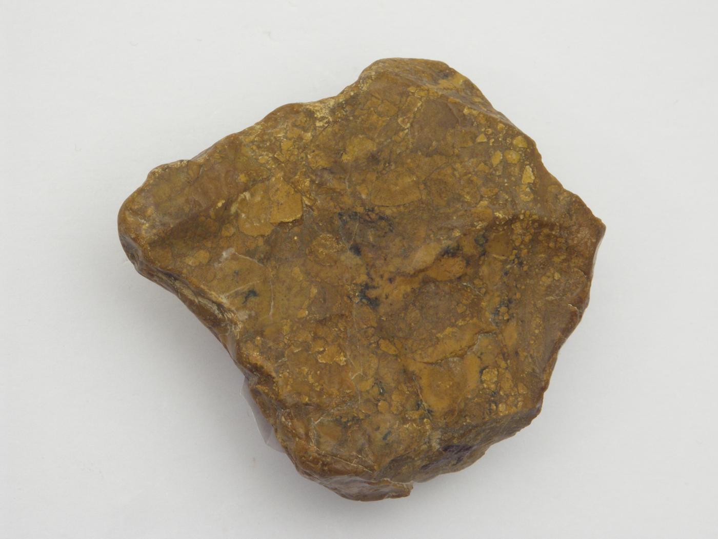 Abb. 5 Jaspis (5,2 x 4,5 x 1,8 cm).