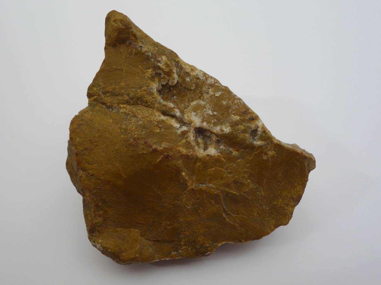 Abb. 1 Jaspis (7,2 x 6,2 x 3,9 cm).